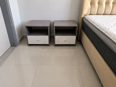 Bed table