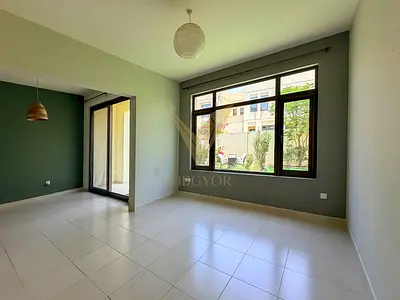 TYPE E|4 BR+STUDY+M I OPP POOL / PARK I VACANT NOW