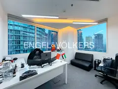 Exclusive | Upgraded | Fitted | 4 Parking