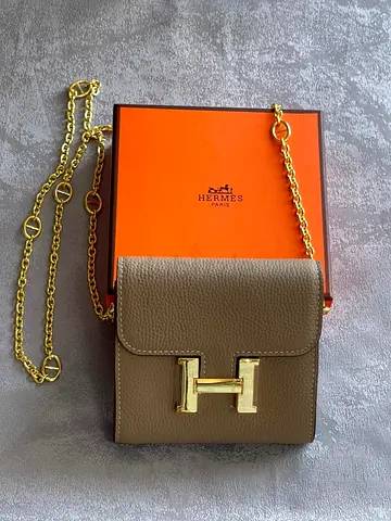 Hermès Constance Slim wallet