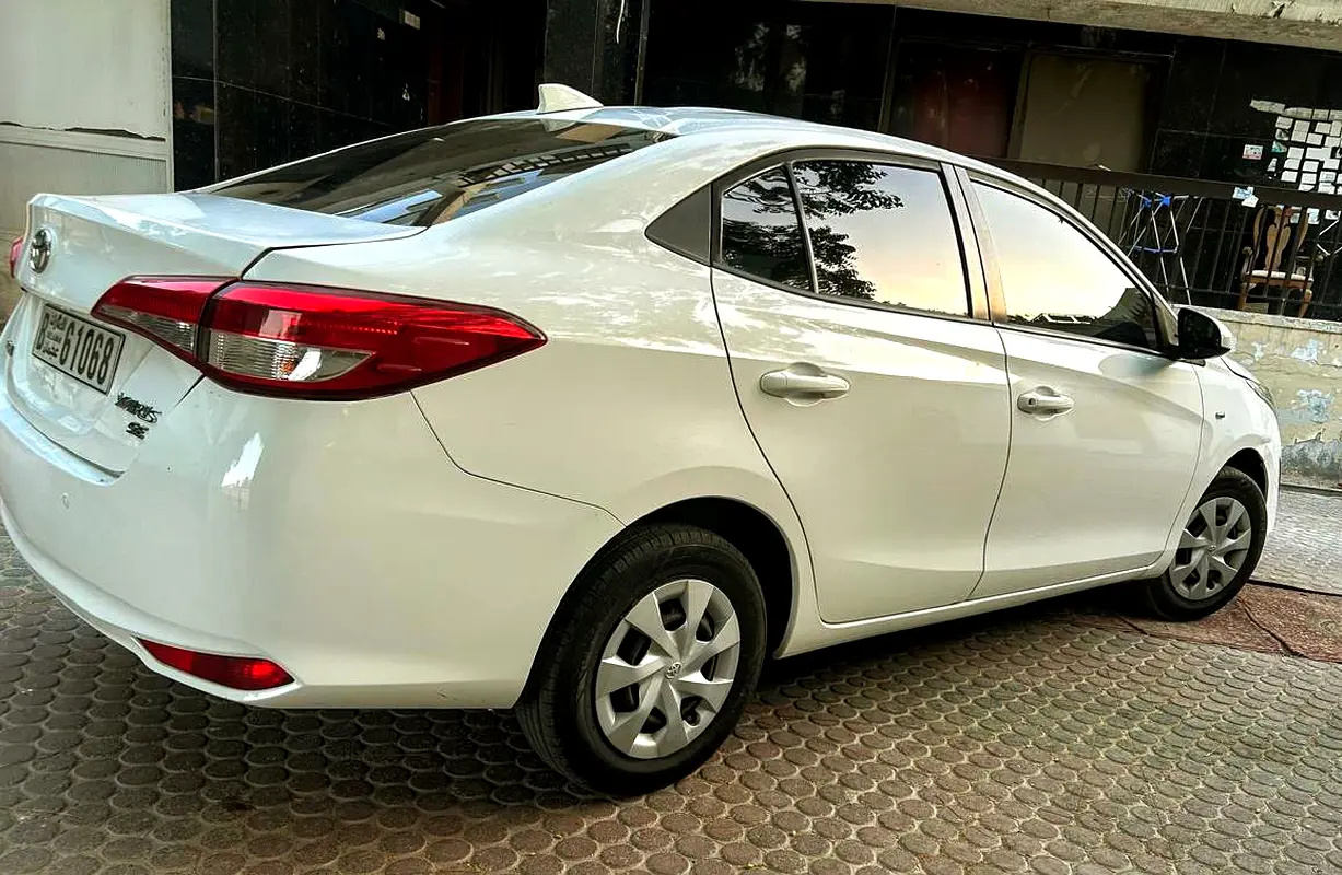 Toyota Yaris 2019 — photo 1 of 8