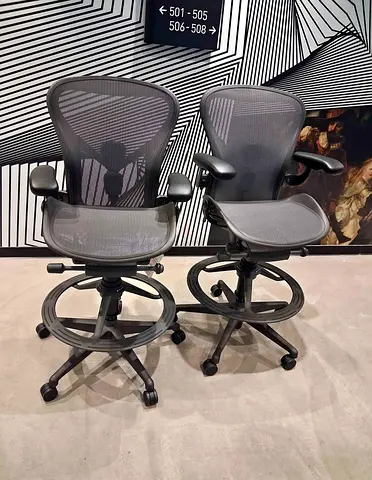 Brand New Remastered Version Herman Miller Aeron Chair Fully Adjustable Graphite Size B