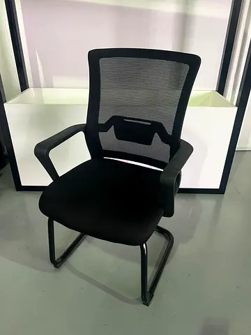 Black Mesh Visitor/Conference Chair with Cantilever Frame