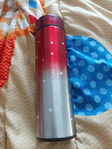 Stainless Steel Insulated Water Bottle / Thermos - Red Gradient, 500ml (Good Condition)