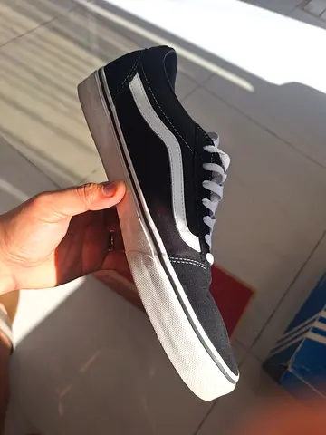 Vans Old School and Converse take all for 150Dirhams