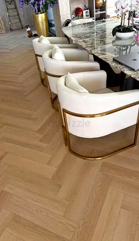 8 x Modern Cream Dining Chairs with Gold Metal Frame