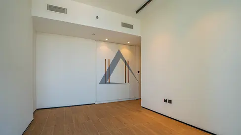Top Floor | Comunity View | Huge balcony
