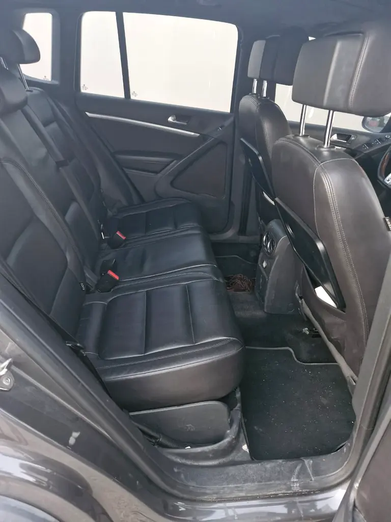 Volkswagen Tiguan 2014 — photo 1 of 8