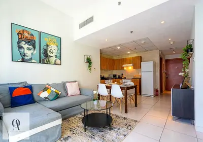 Fully Furnished I Bright I Spacious