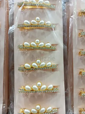 Set of 6 Gold-Tone Pearl  Rhinestone Hair Clips