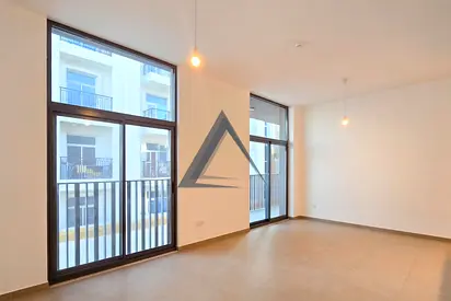 Bright & Modern | Luxury Community | Ready to Move