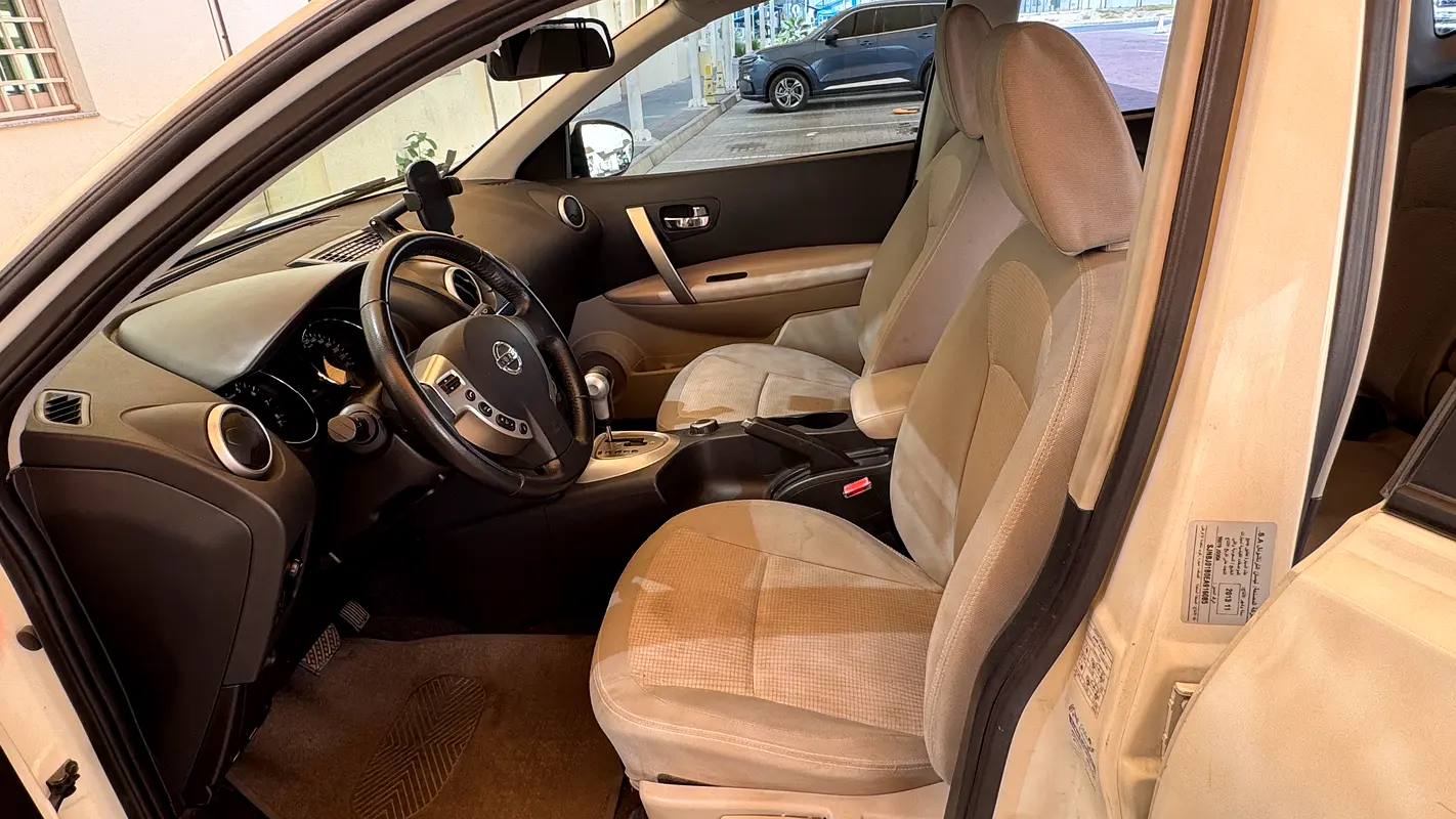 Nissan Qashqai 2014 — photo 1 of 8