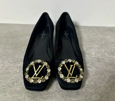 Louis Vuitton STYLE black satin Madeleine pumps embellished with crystal - US7