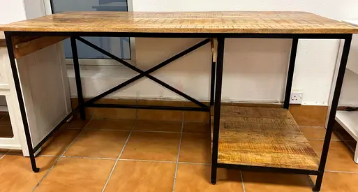 Amazing Desk Bought from Pinky’s Rustic Solid Wood with black steel frame in excellent conditions  D