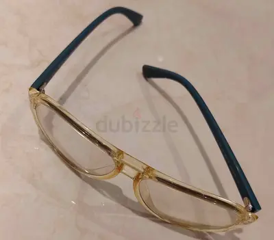 Lightweight clear frame reading glasses with blue temples - used