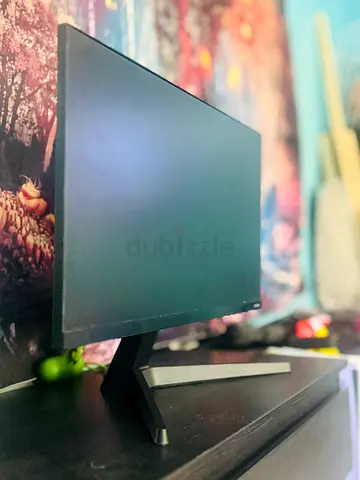 24-inch Samsung Monitor in Excellent Condition. Great for Gaming and Work. Bought from Sharaf DG.