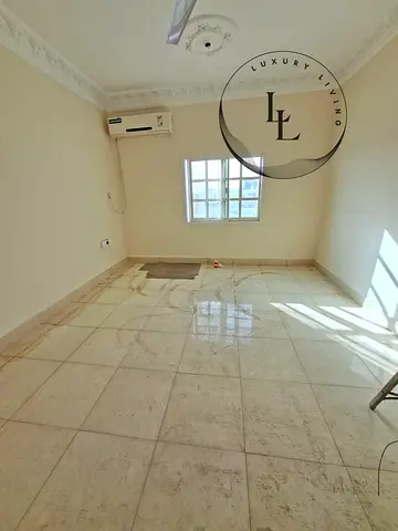 UPER FLOOR 2 BEDROOMS HALL JUST 40K TWO BATROOMS READY TO MOVE