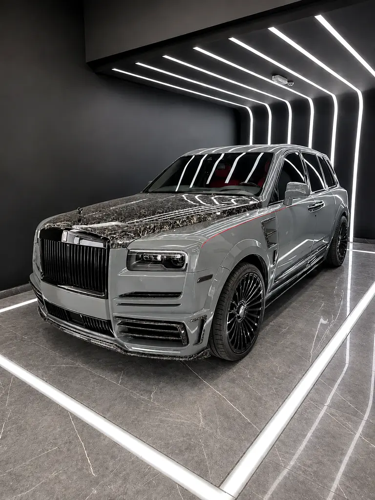 Rolls-Royce Cullinan 2019 — photo 1 of 14