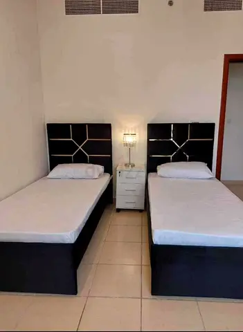EXECUTIVE BACHELOR BED SPACE