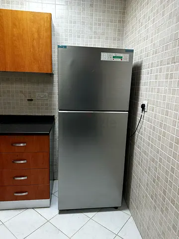 Samsung Top-Freezer Refrigerator - 2-Door, Good Working Condition