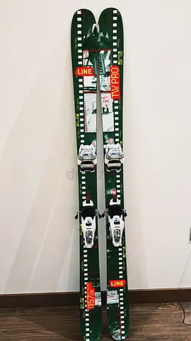 Tom Wallisch pros 2026 skis