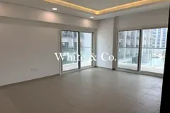 Walk-in wardrobe | Premium | Vacant Now