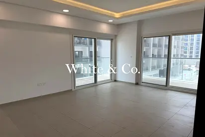Walk-in wardrobe | Premium | Vacant Now