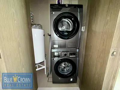 CORNER UNIT — SKY LINE VIEW FURNISHED 1BR