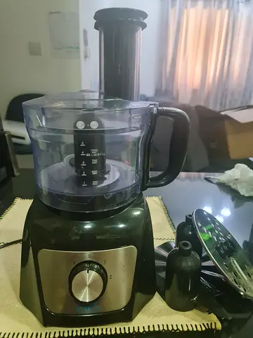 Used multi-function food processor with attachments (good working condition)