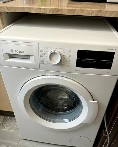 Bosch Series 8 Front Load Washing Machine - 8kg, 1000 RPM