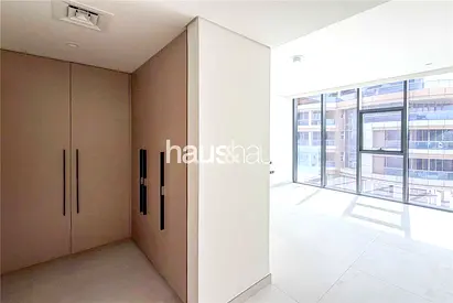 Vacant | New Building | Investment Opportunity