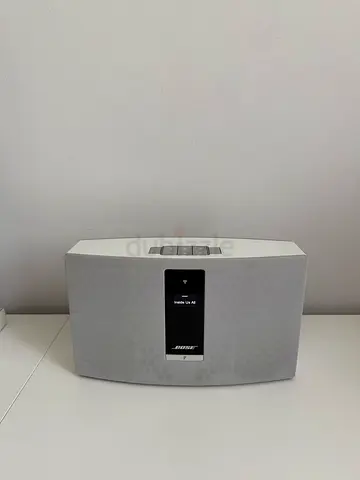 Bose Sound Touch white speaker
