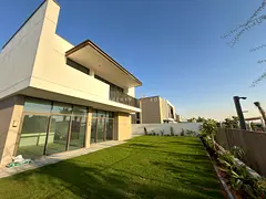 Landscaped | Price Drop | On Park | Vastu