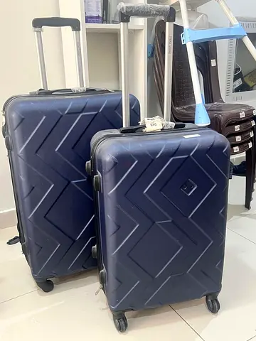 Set of 2 Navy Hard-shell Suitcases with Wheels and Telescopic Handles