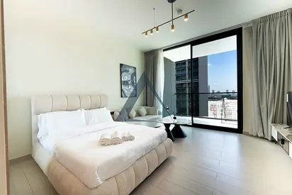 Elegant | Spacious Studio | Road View