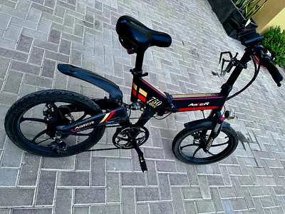Foldable Electric Bicycle with LCD display - Excellent Condition