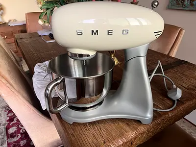 As new Smeg dougomixer
