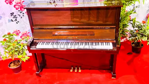 VICTOR V3 UPRIGHT PIANO – USED PIANOS IN DUBAI
