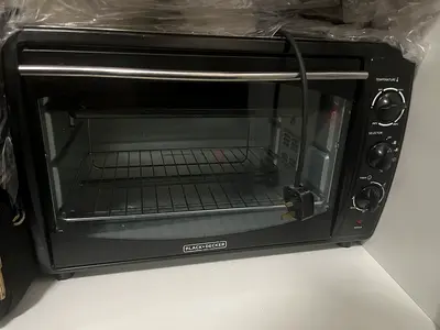 Black  Decker Countertop Toaster Oven – 42 Litre Good Working Condition