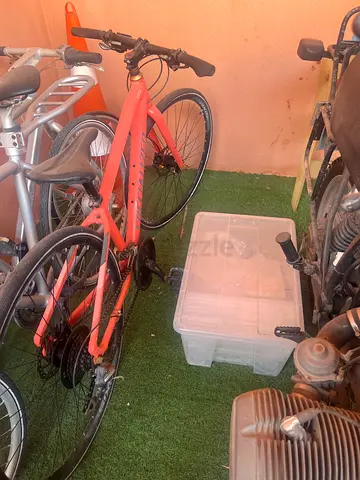 SELLING USED LESS THAN 5 TIMES CITY BIKE FOR HALF THE PRICE (negotiable)