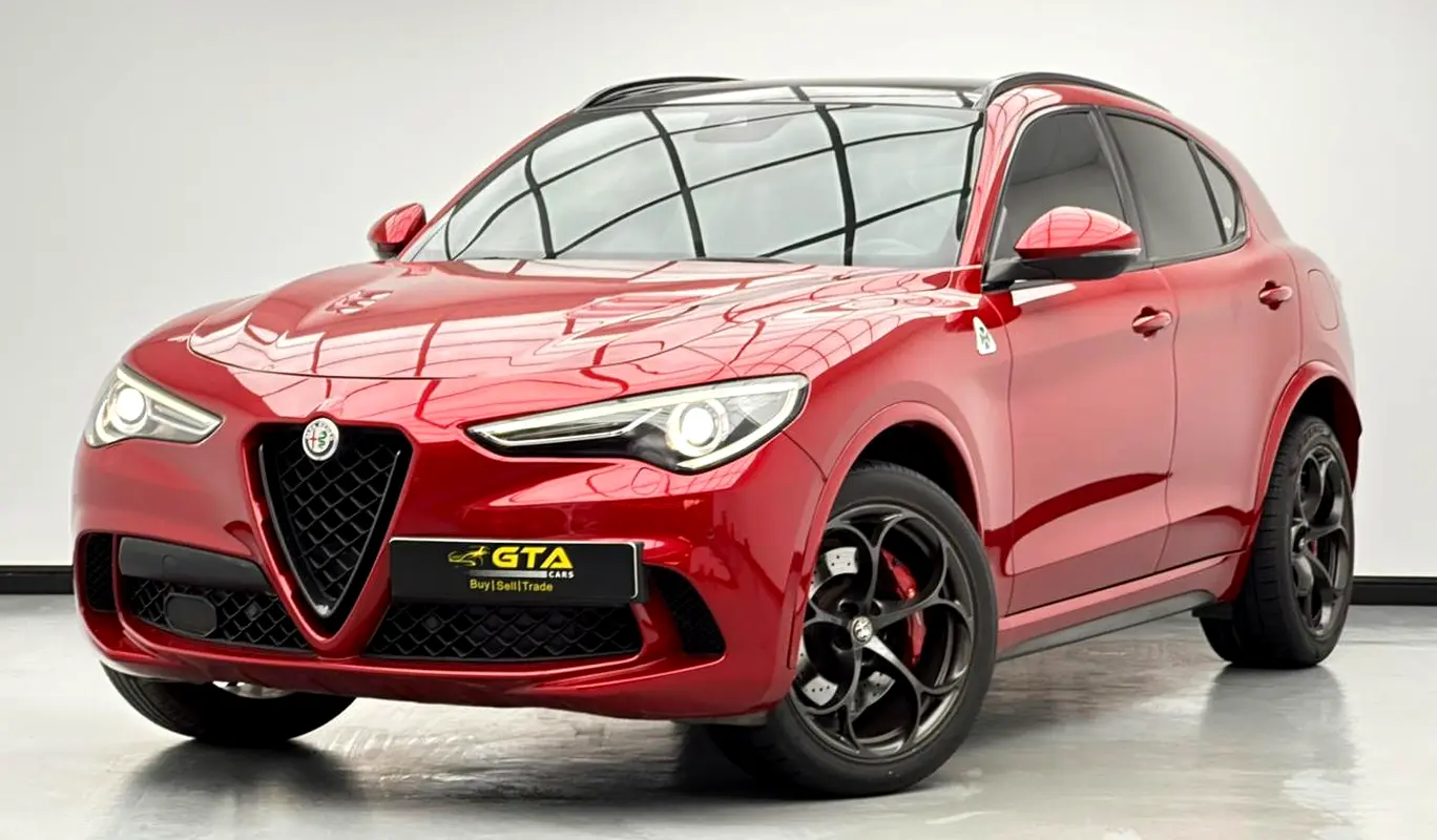Alfa Romeo Stelvio 2020 — photo 1 of 17