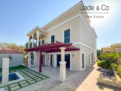Community Expert | 5 Beds | Park View