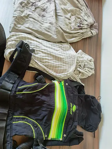 Baby Carriers - Manduca, Ergobaby and Hoppediz