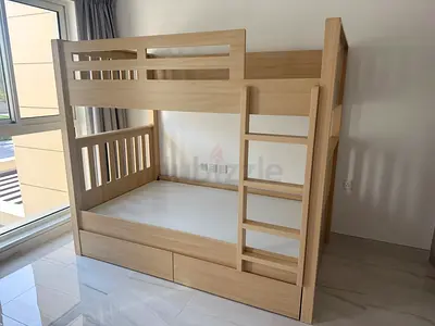 BUNKER BED