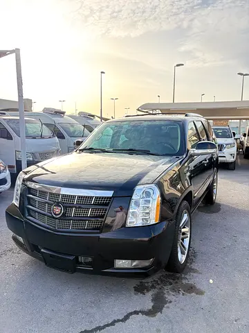 Cadillac Escalade Platinum Model 2014 GCC Specs