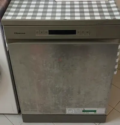 Hisense Stainless Steel Built-in Dishwasher - Good Working Condition