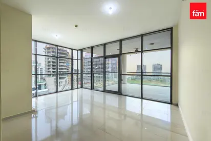 3 Master Br + Maid | Golf View | Vacant