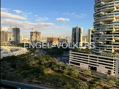 Luxury Apartment | Prime Location | Vacant