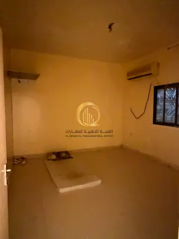For sale: a house in the Al-Nasiriya area, Al-Sharq neighborhood, with an area of 2,800 square feet, ground and first floor, prime location, second ro