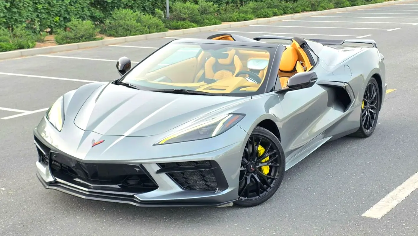Chevrolet Corvette 2022 — photo 1 of 13